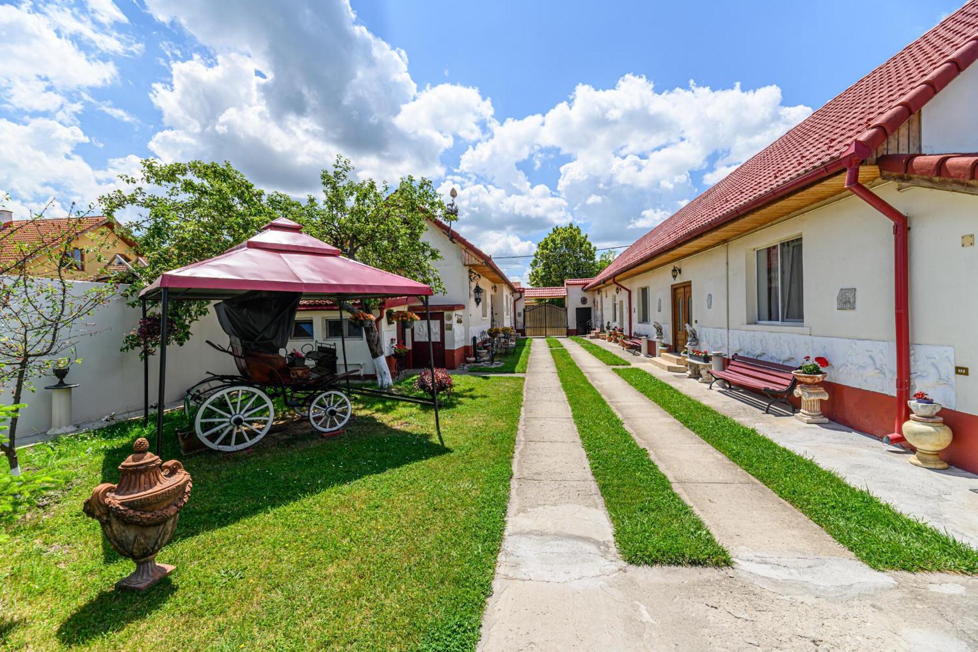 Pensiunea Roma Antica Hărman Exterior foto