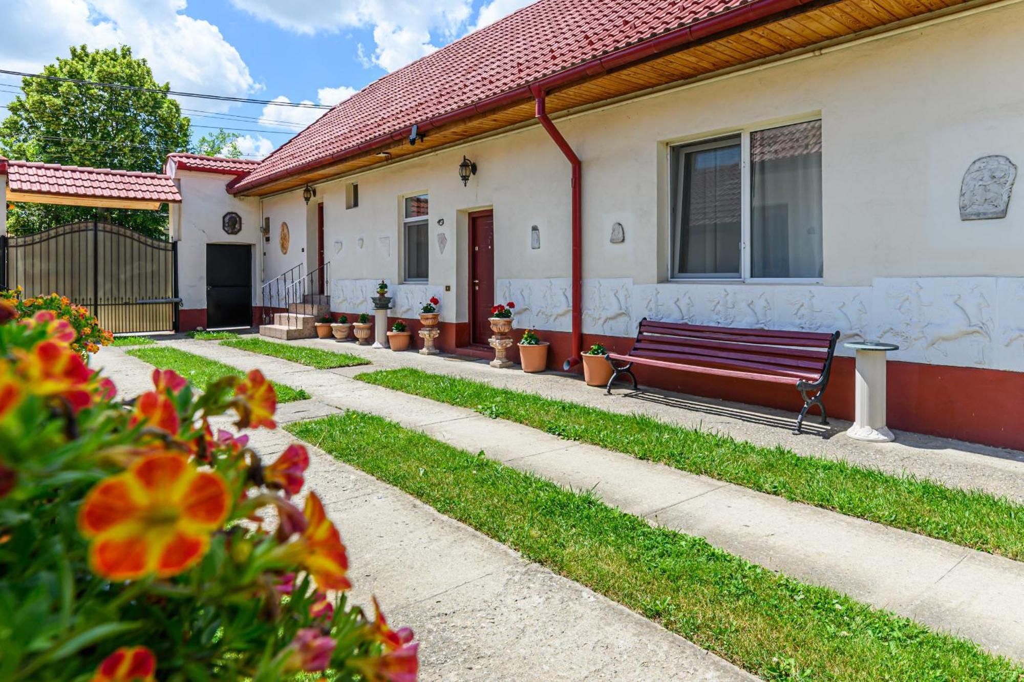 Pensiunea Roma Antica Hărman Exterior foto
